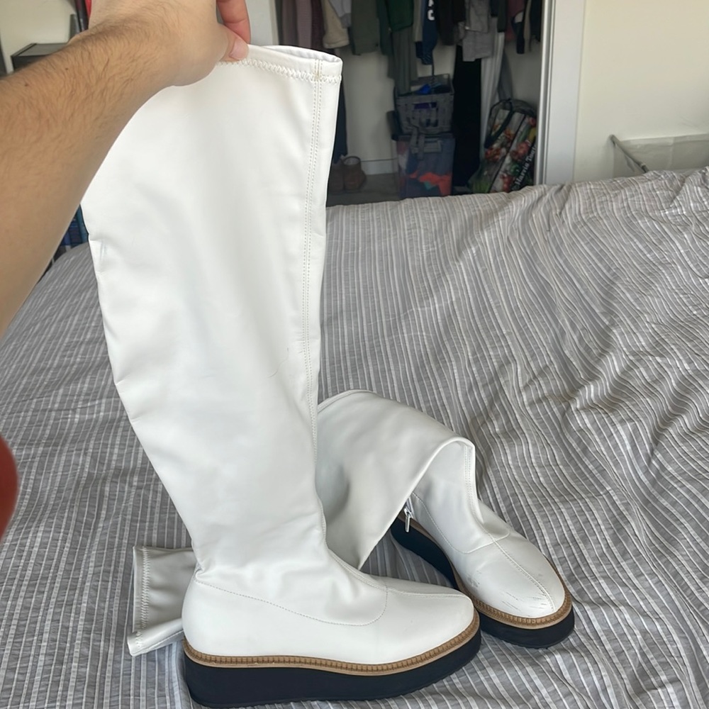 Gianna Bini White Boots